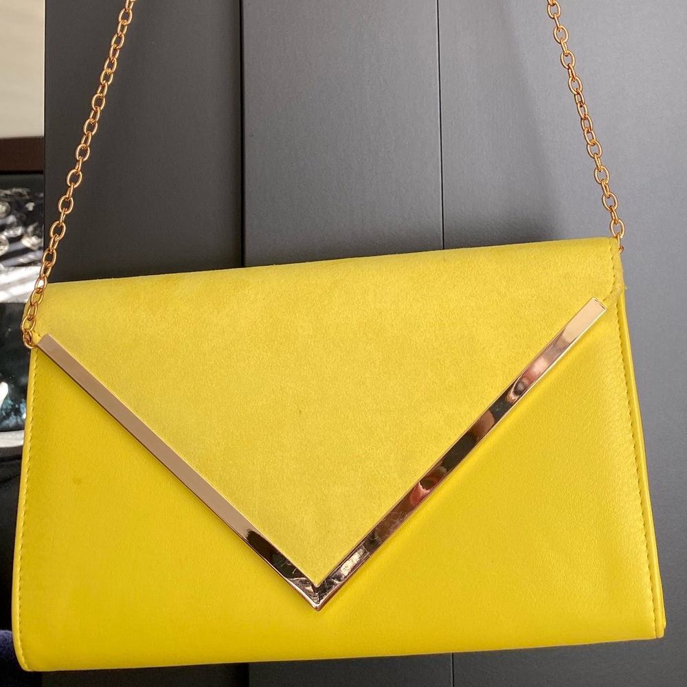 Yellow clutch